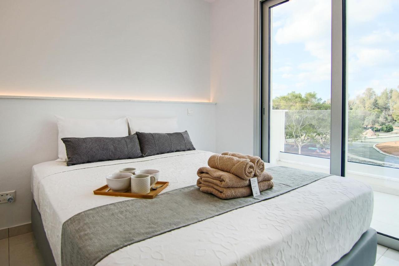 Phaedrus Living - Seaside Executive Flat Harbour 201 Lejlighed Paphos Eksteriør billede