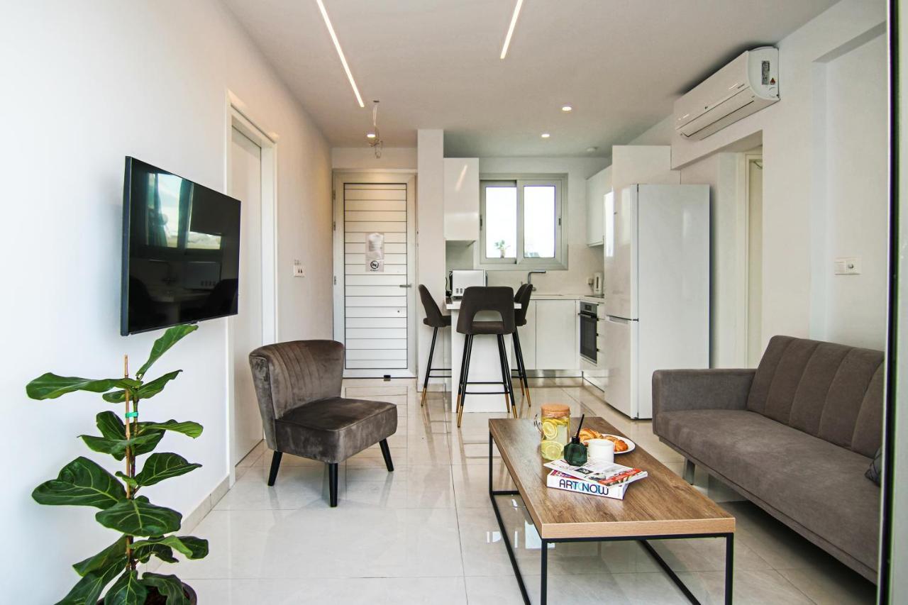 Phaedrus Living - Seaside Executive Flat Harbour 201 Lejlighed Paphos Eksteriør billede